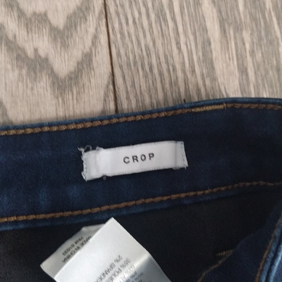 Beautiful crop jeans by Kenneth Cole reaction 🍀 - Picture 8 of 12